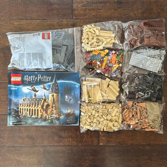 LEGO Harry Potter Hogwarts Great Hall (878 pcs)
75954 - Picture 5 of 6